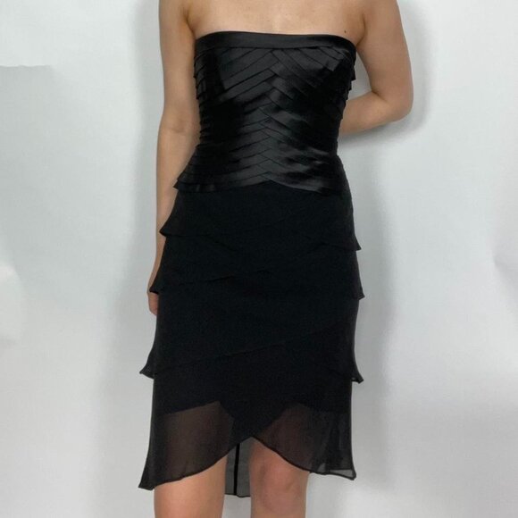 Vintage Tadashi Shoji black tiered cocktail dress - size US 4 - Picture 1 of 5
